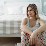 Women&#39;s loneliness. What to do and who is to blame? 